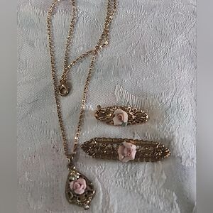 Vintage 3pcs Lot Of 2 Brooches Pins  And Necklace .rose Goldtone